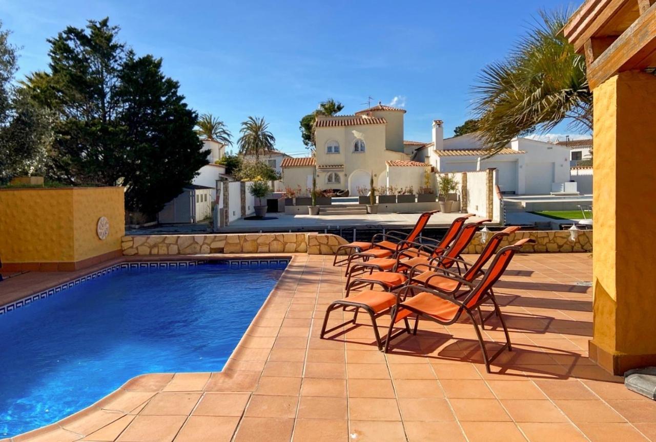 Ampuriahome Villa Hosting 15, Pool & Mooring Эмпуриабрава Экстерьер фото